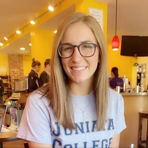 Meet your Posher, Cassie